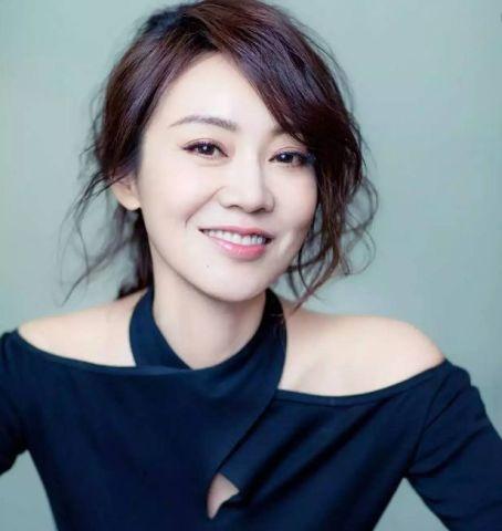 闫妮最新爆料视频,娱乐圈幕后故事大公开